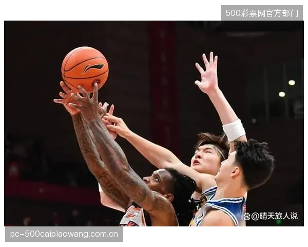 总决赛揭幕战上海主场占优，常规赛主场全胜心理优势或影响浙江心态。